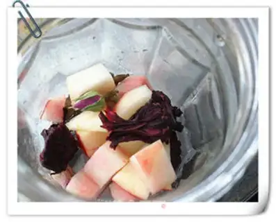 Make Roseloan fresh fruit tea step 2