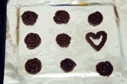 Make Chocolate rose cookies step 11