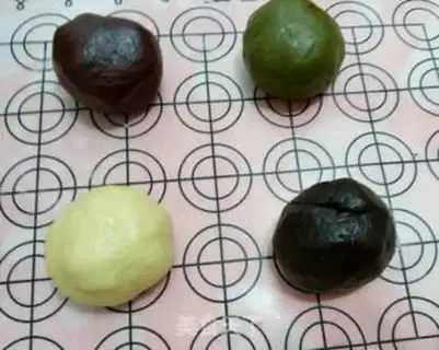 Make Color button cookies step 9