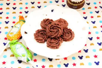 Make Chocolate rose cookies step 13