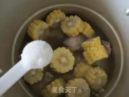 Make Corn boiled ribs step 9