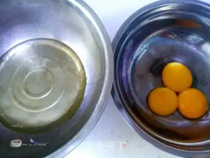 Make Egg cookie step 1