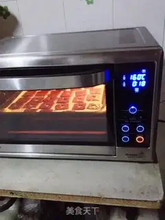 Make A red-coloured cookie step 8