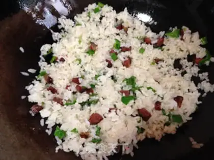 Make Pepper sausage fried rice step 3