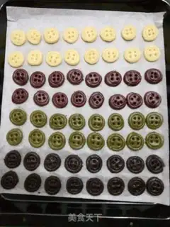 Make Color button cookies step 18
