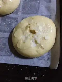 Make Almond sugar bread step 12