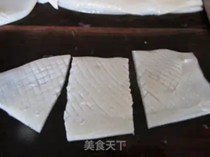 Make Spicy squid rolls step 1