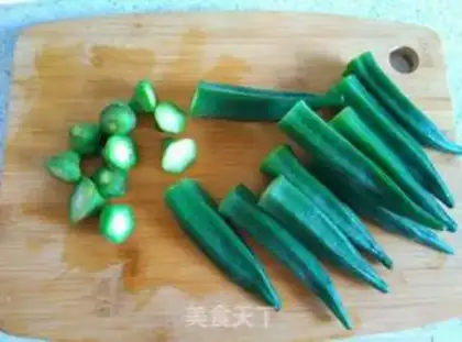 Make Garlic shrimp sauce and acne step 2