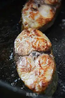 Make Garlic fried fish step 2