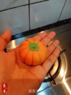 Make Crystal pumpkin nuts step 19