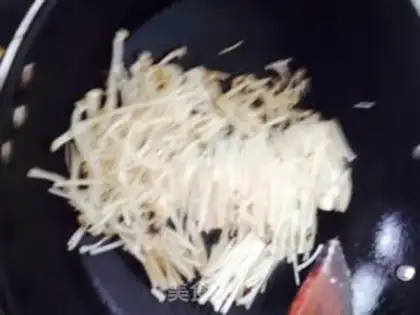 Make Tomatoes, golden needle mushrooms step 2