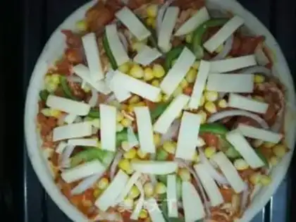 Make Orléans chicken leg pizza step 5