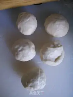 Make Rose bread step 4