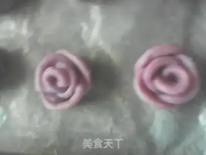 Make Chip rose cookies step 5