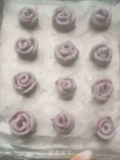 Make Chip rose cookies step 6