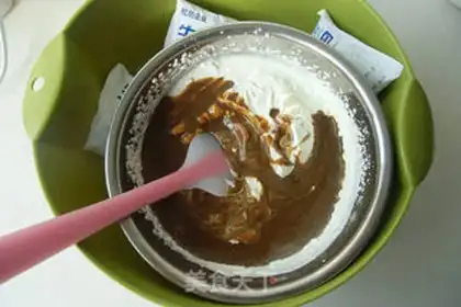 Make Coffee ice cream sandwich cake step 14