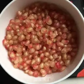 Make Honey pomegranate juice step 1