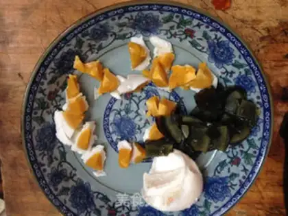 Make Fancy turns to eggs - three colored eggs step 1