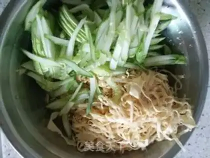 Make A cucumber with a corrosive silk step 1