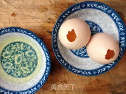Make Fancy turns to eggs - three colored eggs step 2