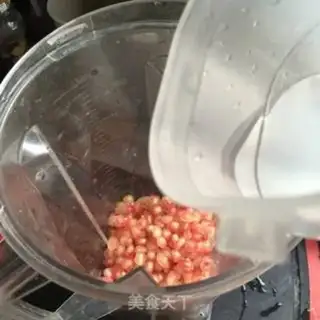 Make Honey pomegranate juice step 3
