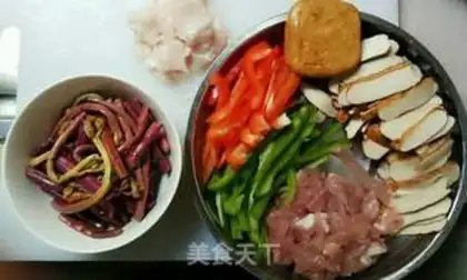 Make Soybeans with fried meat step 0