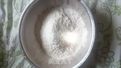 Make Hand grab cake step 0