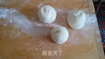 Make Hand grab cake step 2