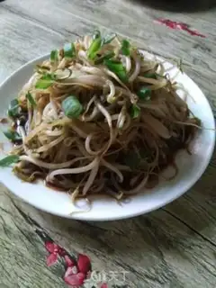 Make Blasted bean sprouts step 3