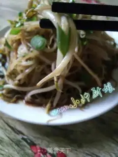 Make Blasted bean sprouts step 4