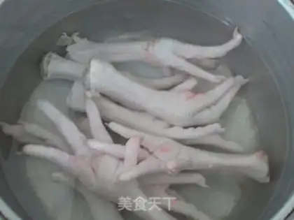 Make The chicken claws step 1