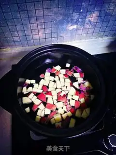 Make Apple roses step 2