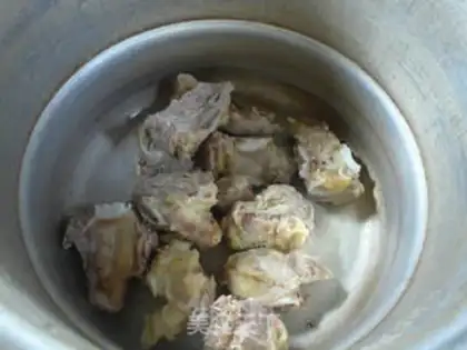 Make Pork steak soup step 1