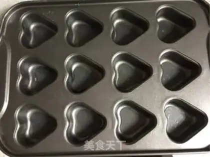 Make Heart velvet cream cake step 5