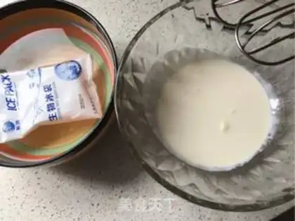 Make Heart velvet cream cake step 9