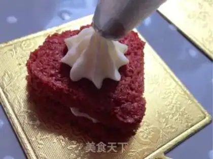 Make Heart velvet cream cake step 14