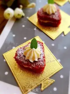 Make Heart velvet cream cake step 15