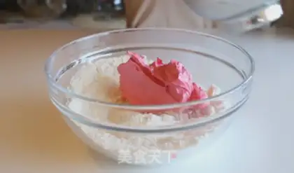 Make Peach vanilla macaron step 4
