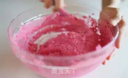 Make Peach vanilla macaron step 5