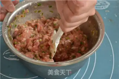 Make Fresh meat mooncake step 2