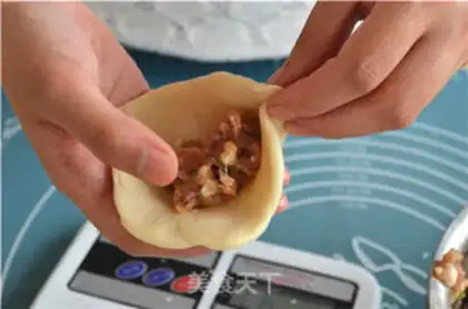Make Fresh meat mooncake step 8