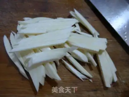 Make The sprouts, the white noodles step 2