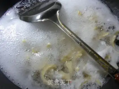 Make The sprouts, the white noodles step 3