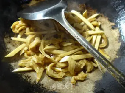 Make The sprouts, the white noodles step 6