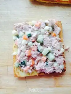 Make Tuna sandwich step 8