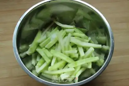 Make Pepper for watermelon step 1