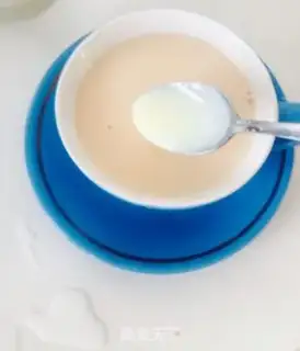 Make Vanilla milk tea step 4