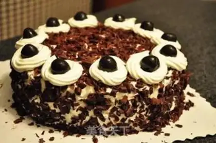Make Black forest cake step 17
