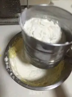 Make Vanilla butter cookies step 4
