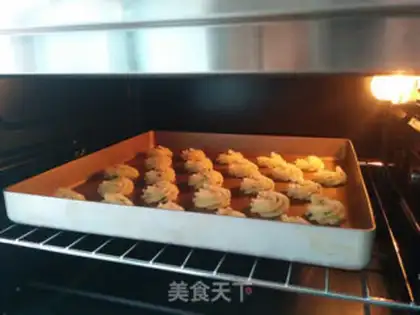 Make Onion cookies step 12